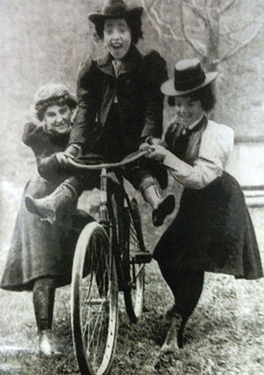 1895 Women Bike